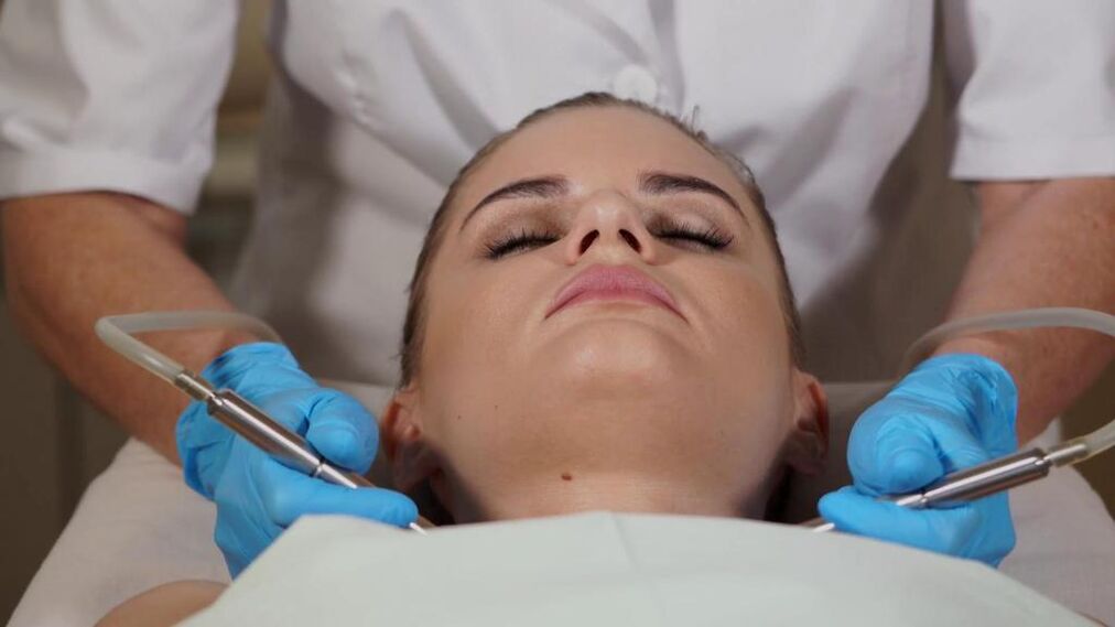 Mikrosthe fir Gesiicht Rejuvenatioun